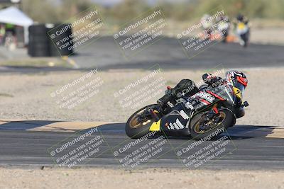 media/Nov-02-2025-CVMA (Sun) [[337aff29ab]]/Race 17-Amateur Supersport Middleweight/